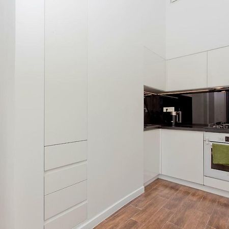 Luxury And Comfortable- Golden Apartments- Royal Street Varsó Kültér fotó